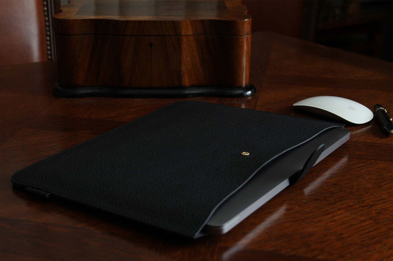 Atelier/C  'SLIM' Leather Sleeve for MacBook Pro 14 inch  'NOIR'