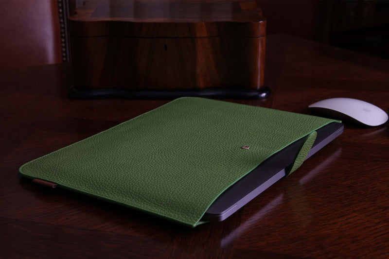 Atelier/C  'SLIM' Leather Sleeve for MacBook Pro 14 inch  'LEAF'