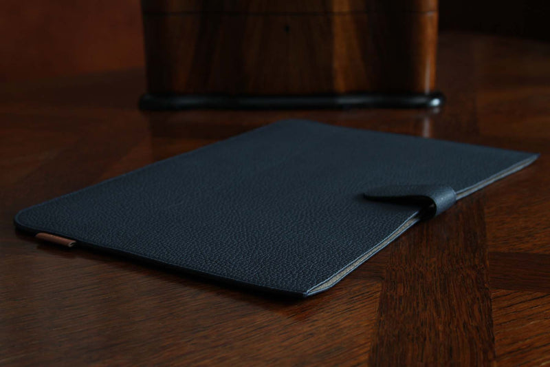 Atelier/C  'SLIM' Leather Sleeve for MacBook Pro 14 inch  'NAVY'