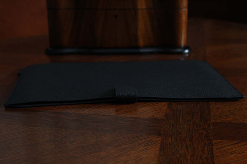 Atelier/C  'SLIM' Leather Sleeve for MacBook Pro 14 inch  'NOIR'