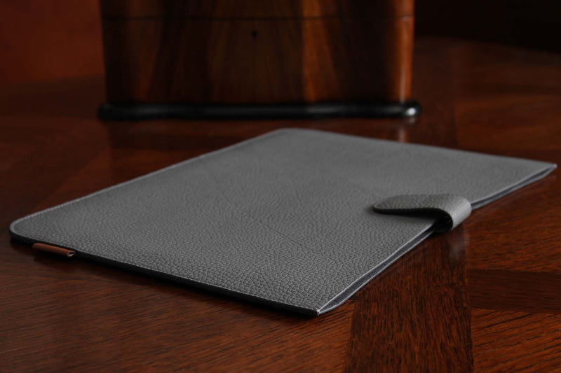 Atelier/C  'SLIM' Leather Sleeve for MacBook Pro 14 inch  'STONE'