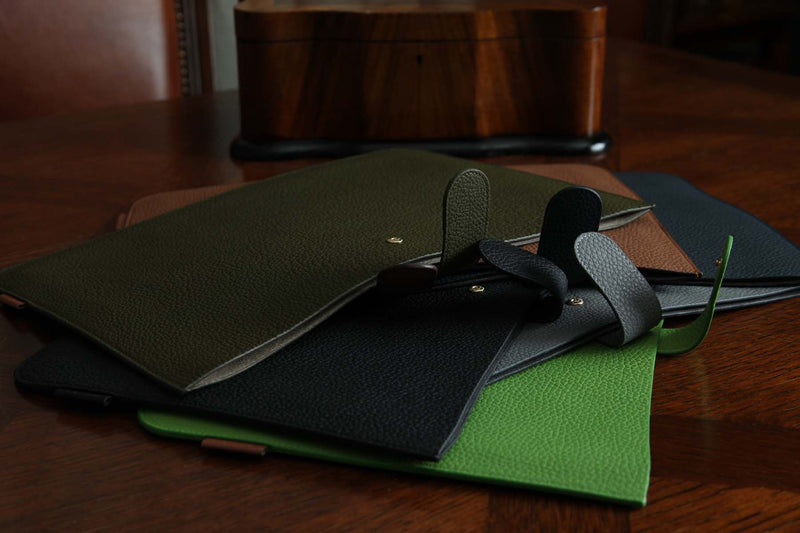 Atelier/C  'SLIM' Leather Sleeve for MacBook Pro 14 inch  'OLIVE'