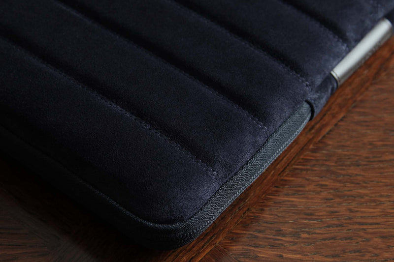 Earth/C 'PUFFER' Suede MacBook Sleeve for 13 inch & 14 inch 'NAVY'