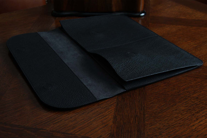 Atelier/C 'FLAP' Leather Hand Bag for MacBook 13 & 14 inch 'NOIR'