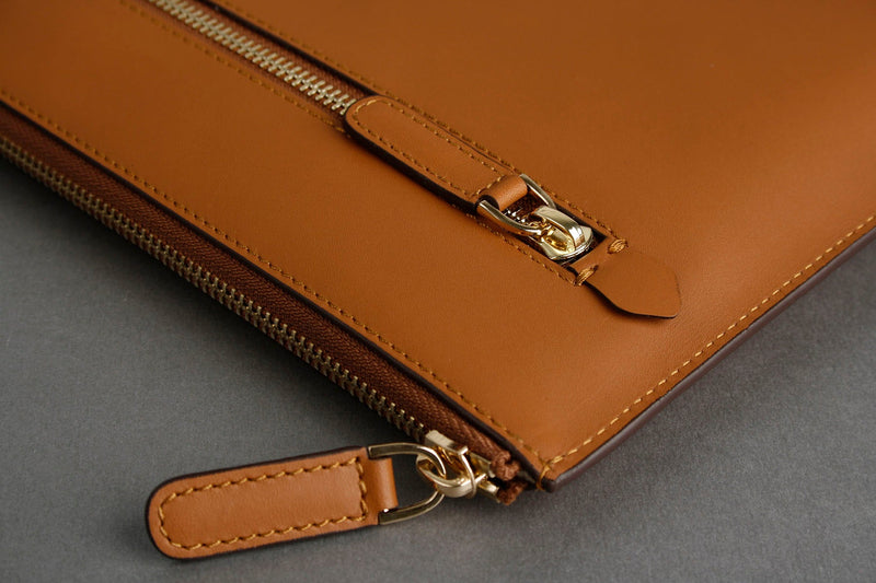 Earth/C 'Zip Folio' Leather Hand Bag for MacBook 13 inch & 14 inch  'SADDLE'