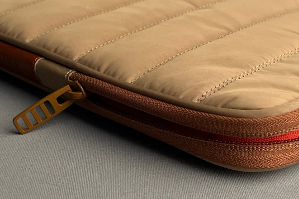 Packers/C 'Puffer V3.0' Protective Sleeve for MacBook   'CAMEL'